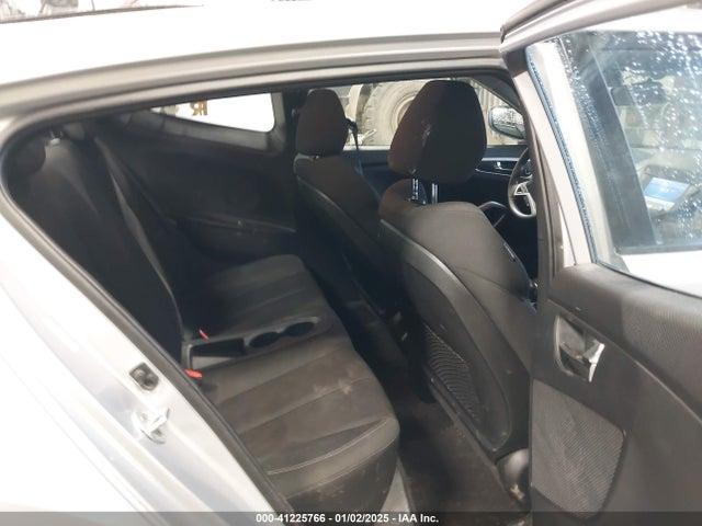 Hyundai Veloster 2016 KMHTC6AD9GU302460 Image 8