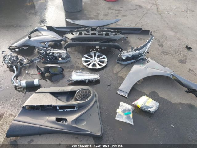 JTDKAMFP9M3175868 Toyota Prius Prime Le