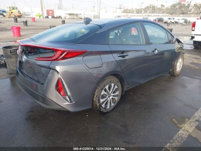 JTDKAMFP9M3175868 Toyota Prius Prime Le