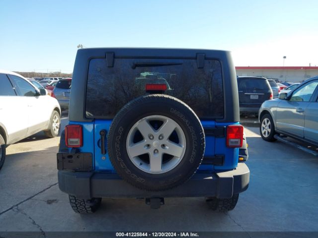 1C4BJWDG8FL513424 Jeep Wrangler Unlimited Sport