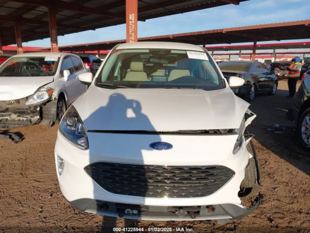 1FMCU0CZ1NUA02623 Ford Escape Sel Hybrid