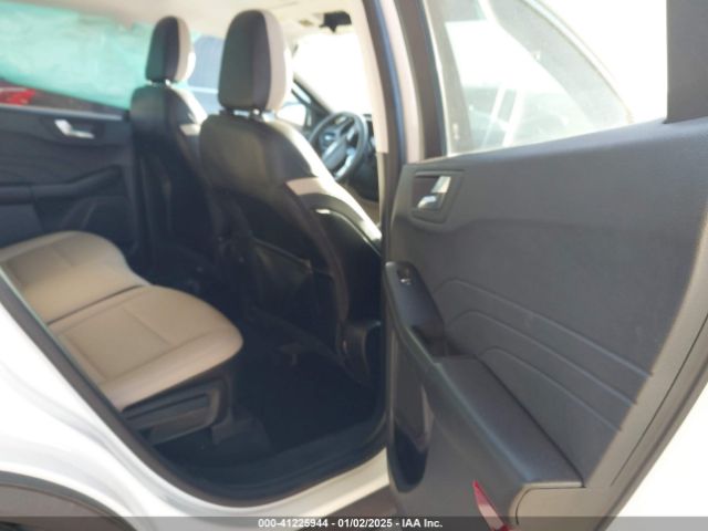 1FMCU0CZ1NUA02623 Ford Escape Sel Hybrid
