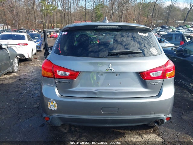 JA4AP3AU1HZ023453 Mitsubishi Outlander Sport 2.0 Es