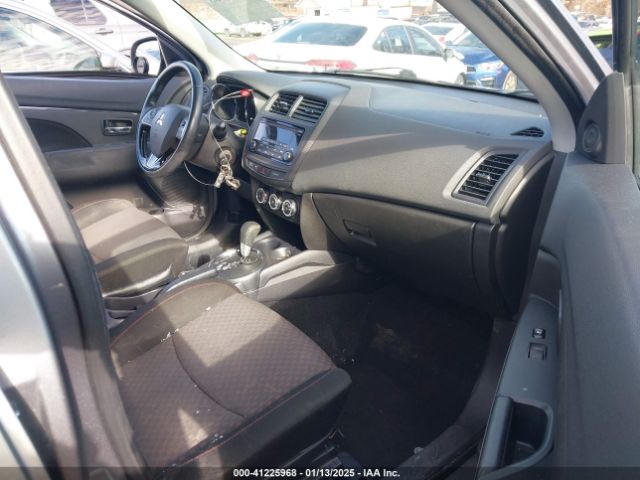 2017 MITSUBISHI OUTLANDER SPORT JA4AP3AU1HZ023453 Photo 4