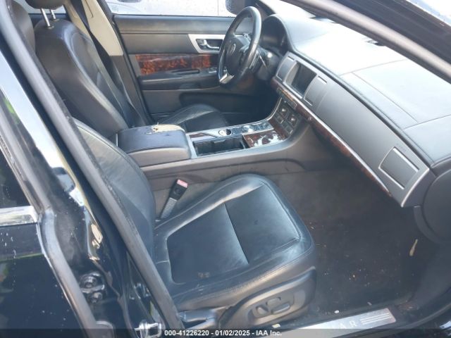 2011 JAGUAR XF SAJWA0FB3BLR85767 Photo 4