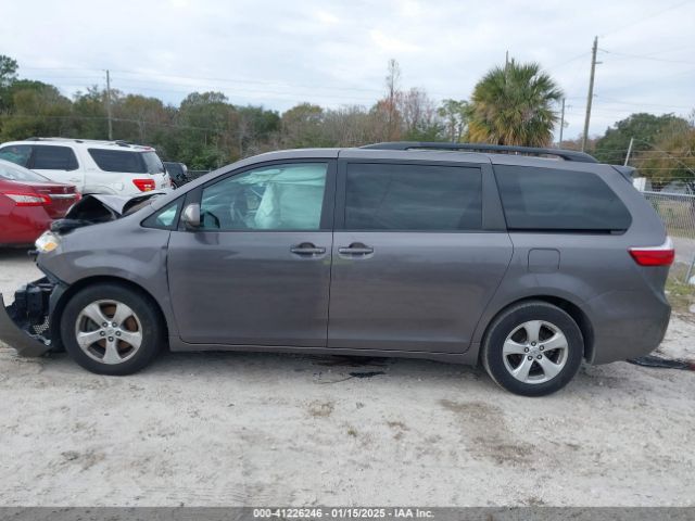 5TDKK3DC2FS617284 Toyota Sienna Le 8 Passenger