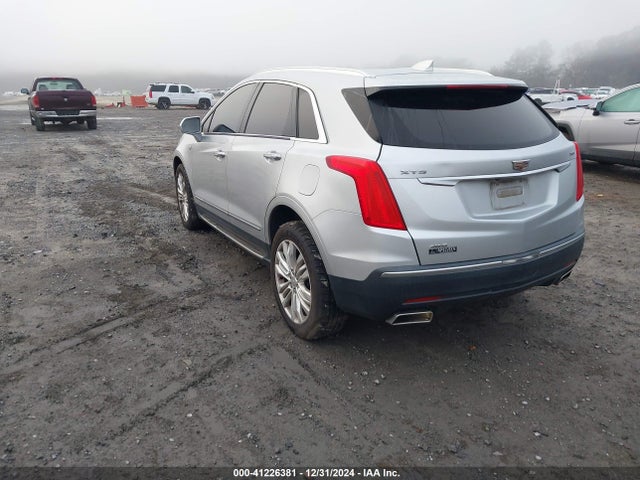 2017 CADILLAC XT5 1GYKNERS7HZ294428 Photo 2