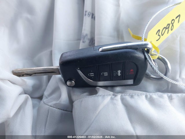 4T1B11HK1KU804266 Toyota CAMRY LE