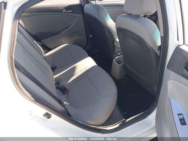 KMHCT4AE1GU104811 Hyundai ACCENT SE