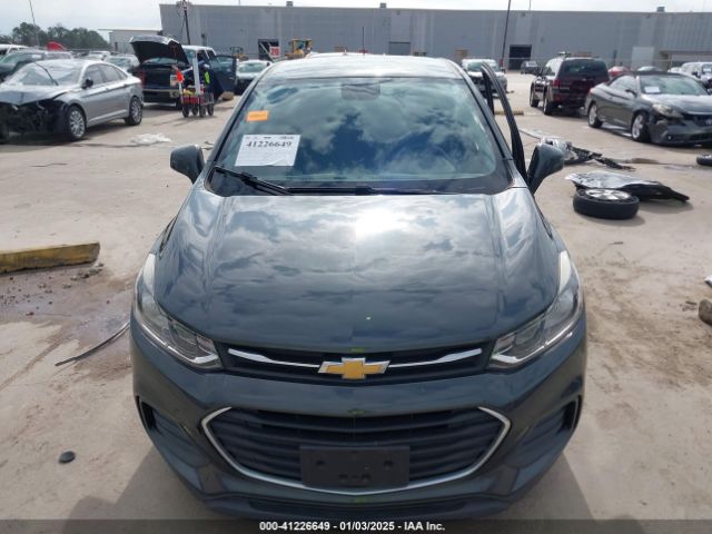 3GNCJKSBXLL198895 Chevrolet Trax Fwd Ls