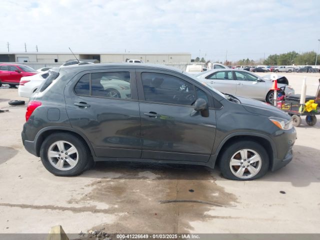 3GNCJKSBXLL198895 Chevrolet Trax Fwd Ls