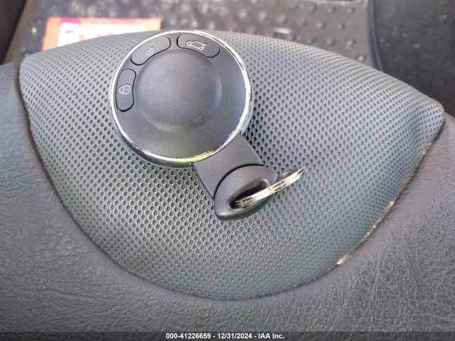 2007 MINI COOPER WMWMF33527TT52141 Photo 10