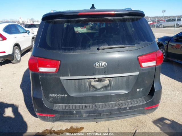 KNDMC5C1XG6170268 KIA Sedona Sx