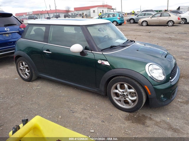 2011 MINI COOPER S WMWSV3C50BTY24596 Photo 0