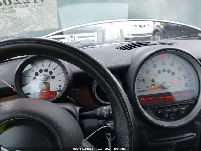 2011 MINI COOPER S WMWSV3C50BTY24596 Photo 6