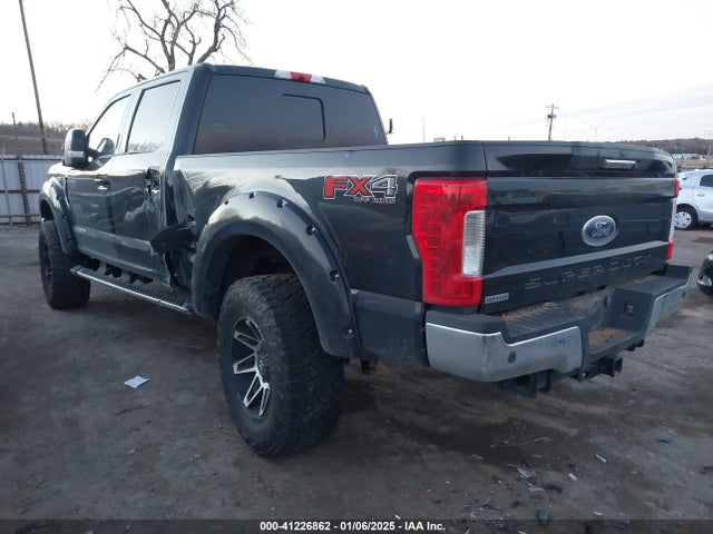 1FT7W2BT2HEE31308 Ford F-250 Lariat