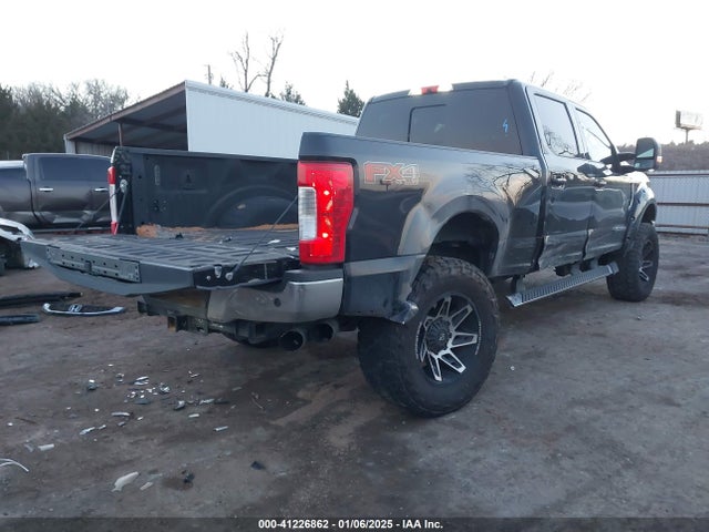 1FT7W2BT2HEE31308 Ford F-250 Lariat
