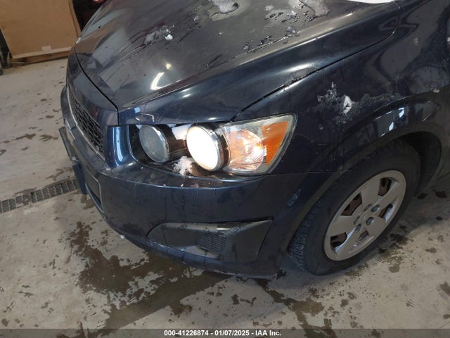1G1JA6SH8F4162444 Chevrolet Sonic Ls Auto
