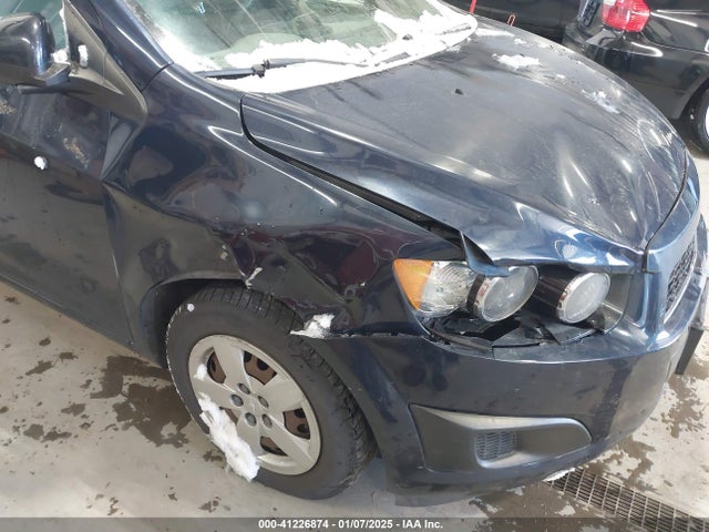1G1JA6SH8F4162444 Chevrolet Sonic Ls Auto