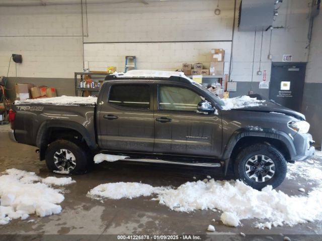5TFCZ5AN5JX124056 Toyota Tacoma Trd Off Road