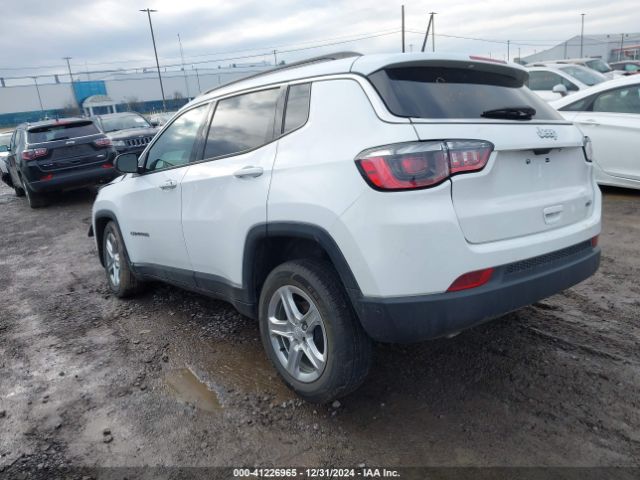 3C4NJDBN6PT556992 Jeep Compass Latitude 4x4