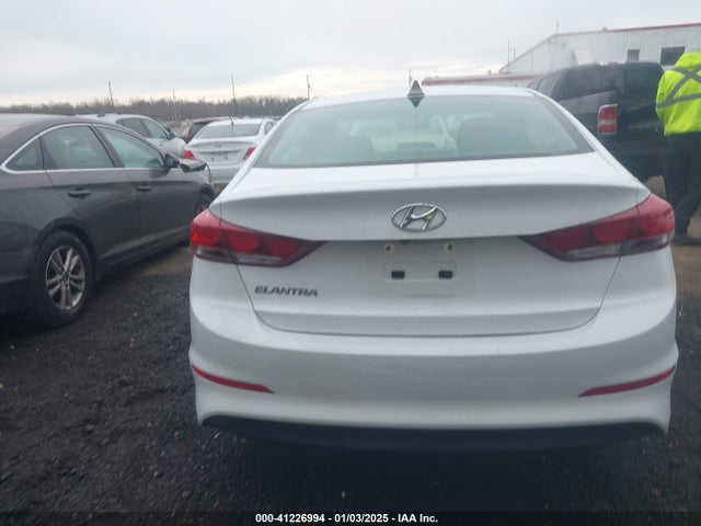 Hyundai Elantra Value Edition 2018 5NPD84LF4JH231845 Image 17