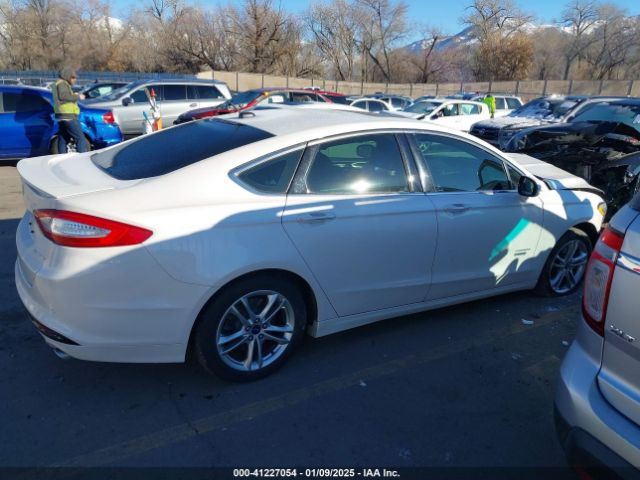 3FA6P0SU4GR303966 Ford Fusion Energi Titanium