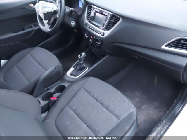 3KPC24A69ME130602 Hyundai ACCENT SE