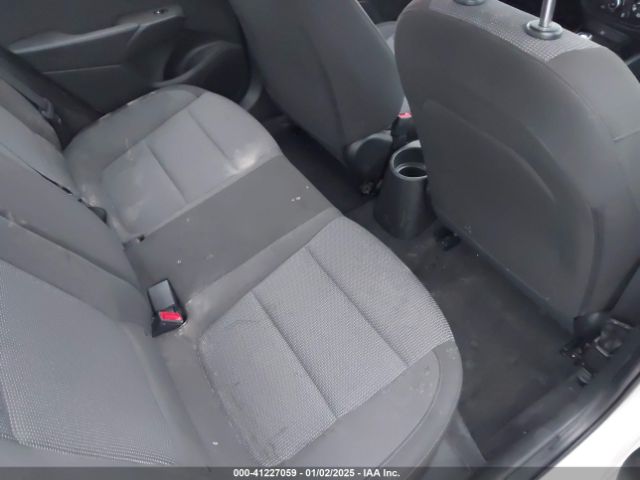 3KPC24A69ME130602 Hyundai ACCENT SE