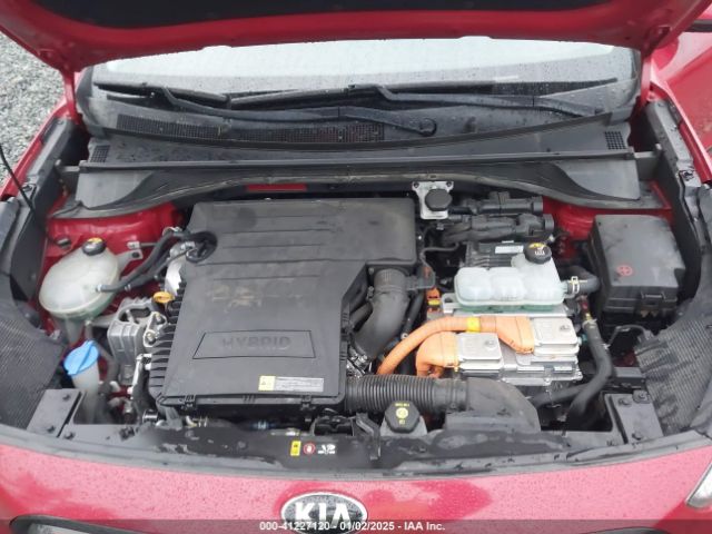 KNDCB3LC6J5153159 KIA NIRO LX