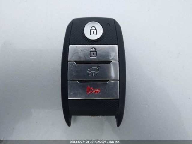 KNDCB3LC6J5153159 KIA NIRO LX