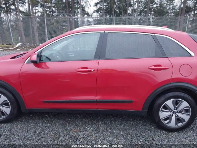 KNDCB3LC6J5153159 KIA NIRO LX