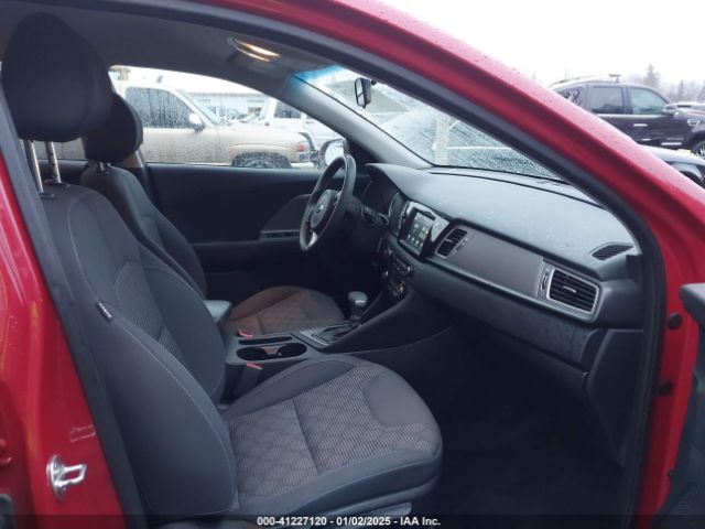KNDCB3LC6J5153159 KIA NIRO LX