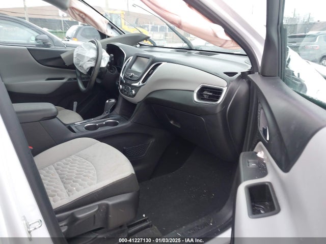 3GNAXHEV8JL395446 Chevrolet EQUINOX LS