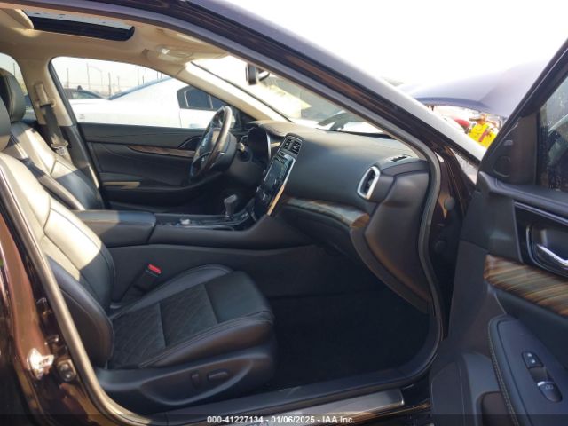 1N4AA6AP9GC418331 Nissan Maxima 3.5 Platinum