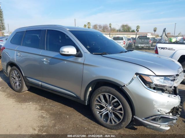 JA4AD3A38JJ005732 Mitsubishi Outlander Sel