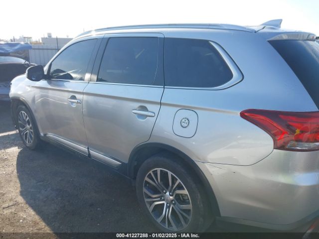 JA4AD3A38JJ005732 Mitsubishi Outlander Sel