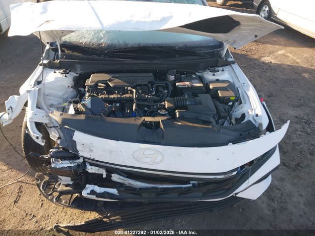 KMHLM4DGXRU799951 Hyundai ELANTRA SEL