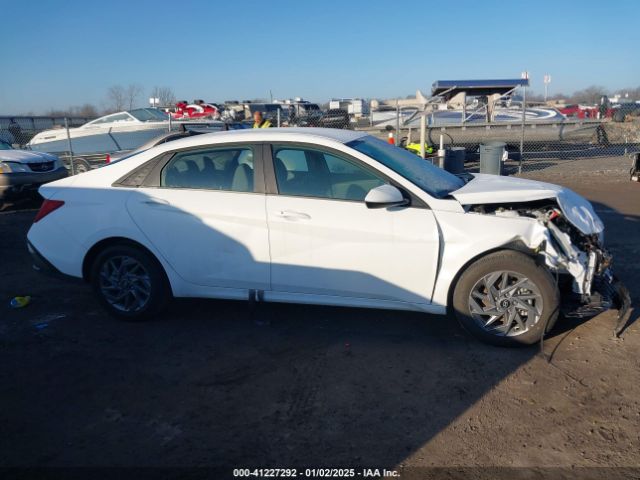 KMHLM4DGXRU799951 Hyundai ELANTRA SEL