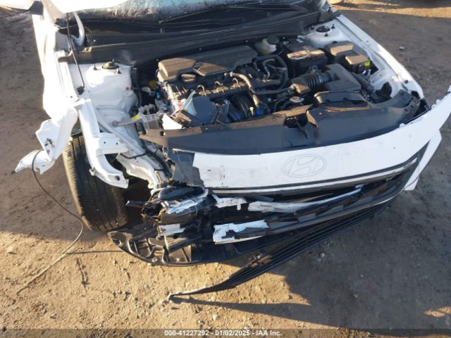 KMHLM4DGXRU799951 Hyundai ELANTRA SEL