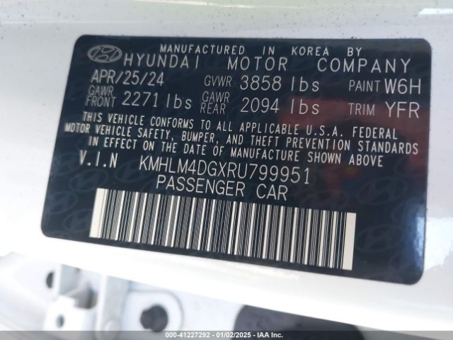 KMHLM4DGXRU799951 Hyundai ELANTRA SEL