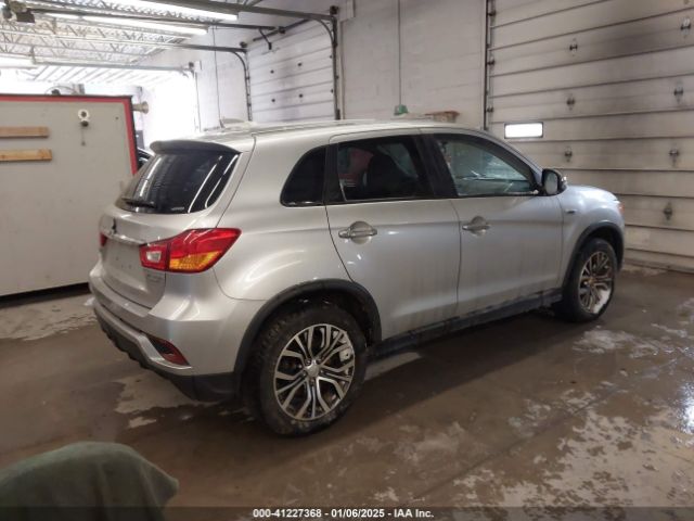 JA4AR3AU9JZ029856 Mitsubishi Outlander Sport 2.0 Es