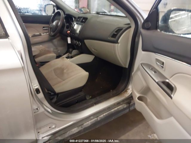 JA4AR3AU9JZ029856 Mitsubishi Outlander Sport 2.0 Es