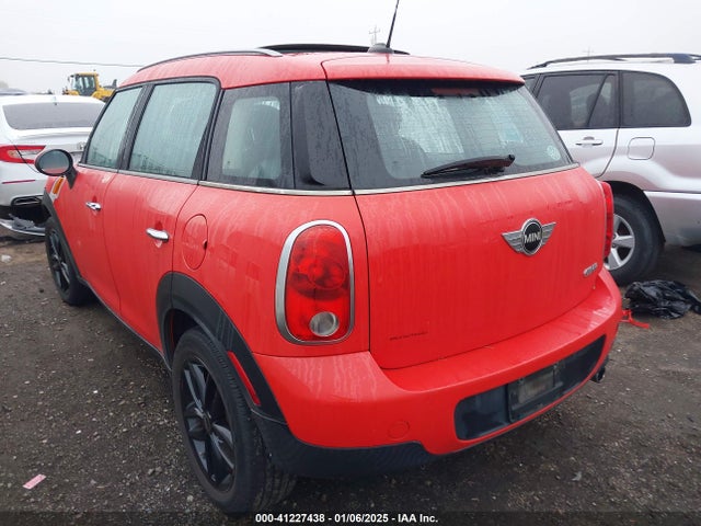 2011 MINI COOPER COUNTRYMAN WMWZB3C51BWM01094 Photo 2