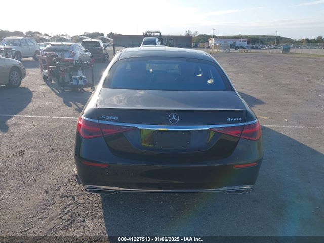 W1K6G7GB9NA155031 Mercedes-Benz m176