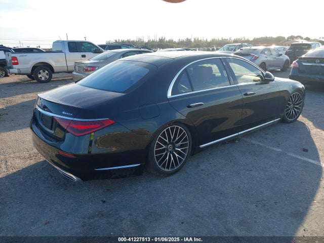 W1K6G7GB9NA155031 Mercedes-Benz m176