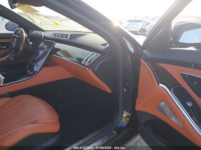 W1K6G7GB9NA155031 Mercedes-Benz m176