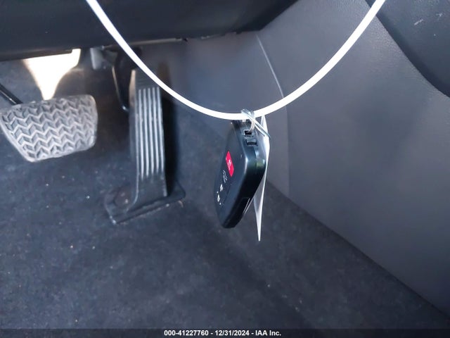 Toyota Rav4 Limited 2024 JTMY1RFV3RJ027272 Image 11