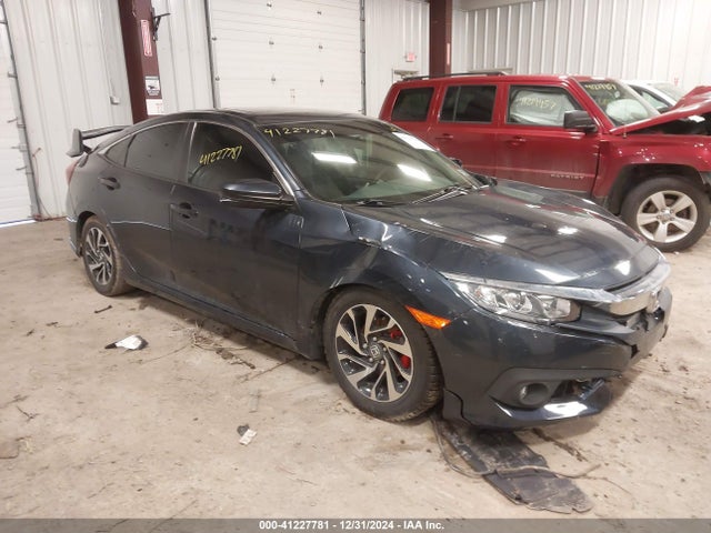 Honda CIVIC EX 2018 2HGFC2F77JH556239 Image 1