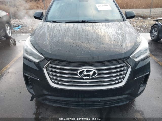KM8SMDHF0HU215701 Hyundai Santa Fe Se